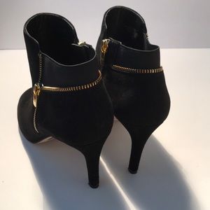 Marc Fisher Shoes - 🎉HOST PICK🎉 Marc Fisher Suede Heeled Boots Marc Fisher Shoes - 🎉HOST PICK🎉 Marc Fisher Suede Heeled Boots